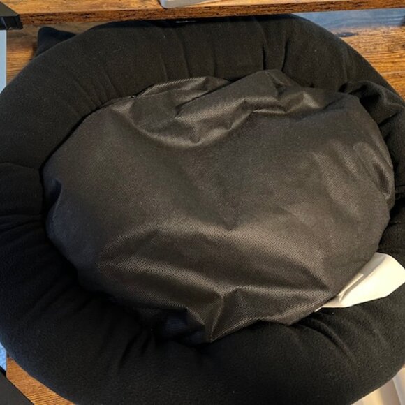 Silver Cat Ear Pet Bed - Picture 2 of 3